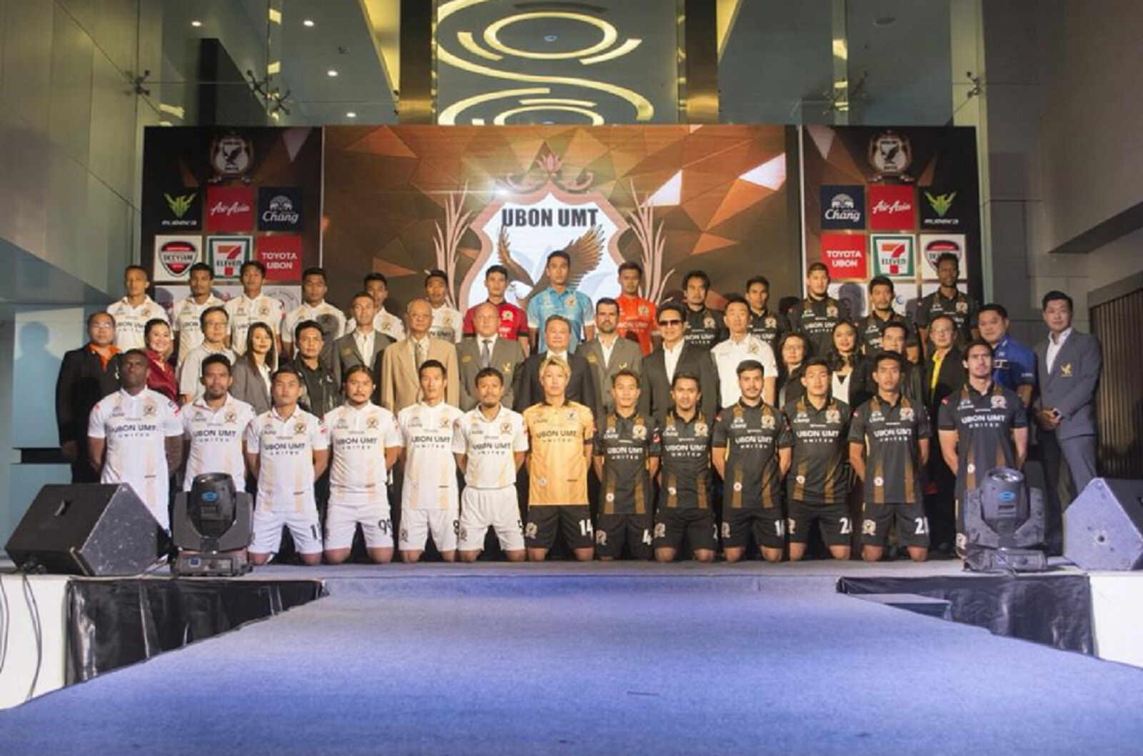 เทพอินทรี เปิดตัวยิ่งใหญ่ตั้งเป้าท็อปไฟว์ไทยลีก