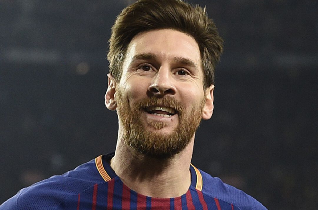 เมสซี่ เผยชื่อลูกชายคน 3 หลังภรรยาใกล้คลอด