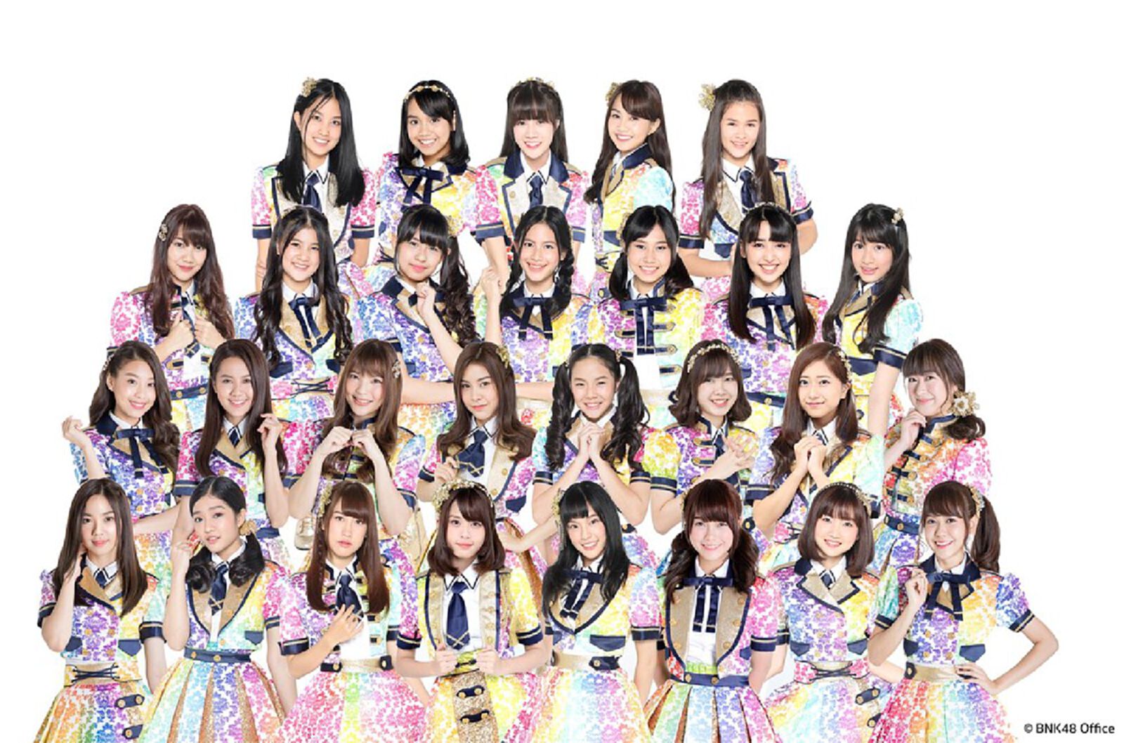 BNK48 กับความเหมือนในแบบฉบับ "ไทยลีก"