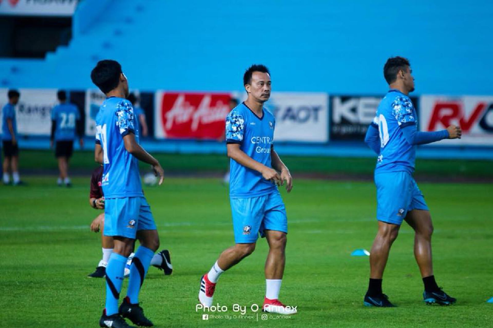 เห้ยรับผิดชอบร่วมกัน! 3 เก๋าแอร์ฟอร์ซ ป้องโค้ชเตี้ย หลังฟอร์มบู
