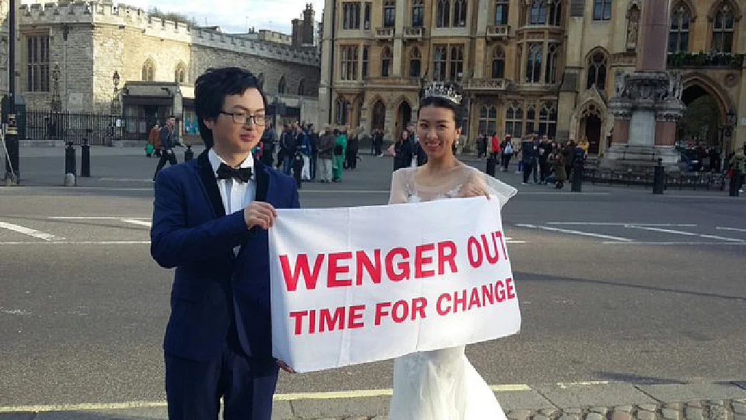 ย้อนรอยกระแส “Wenger Out” โผล่ทั่วทุกมุมโลก
