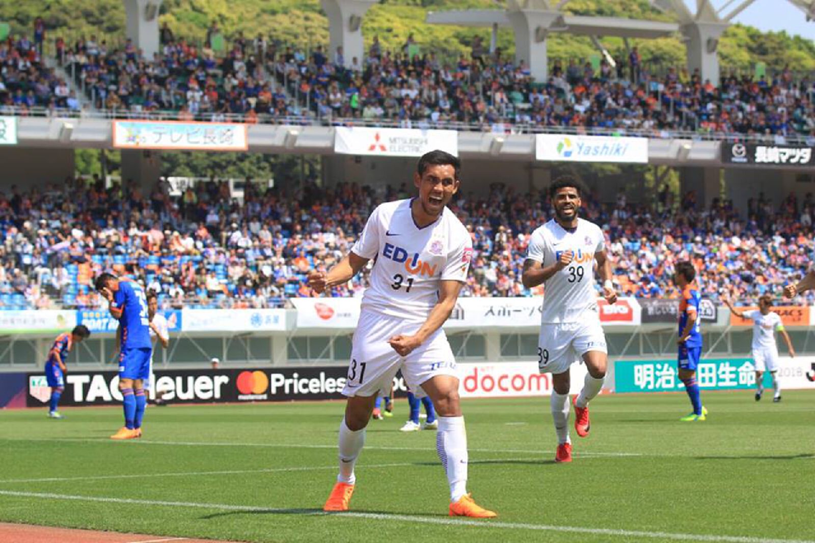มุ้ยซังทีเด็ด! ซานเฟรซเซ่ คืนฟอร์มบุกปราบนางาซากิ 2-0