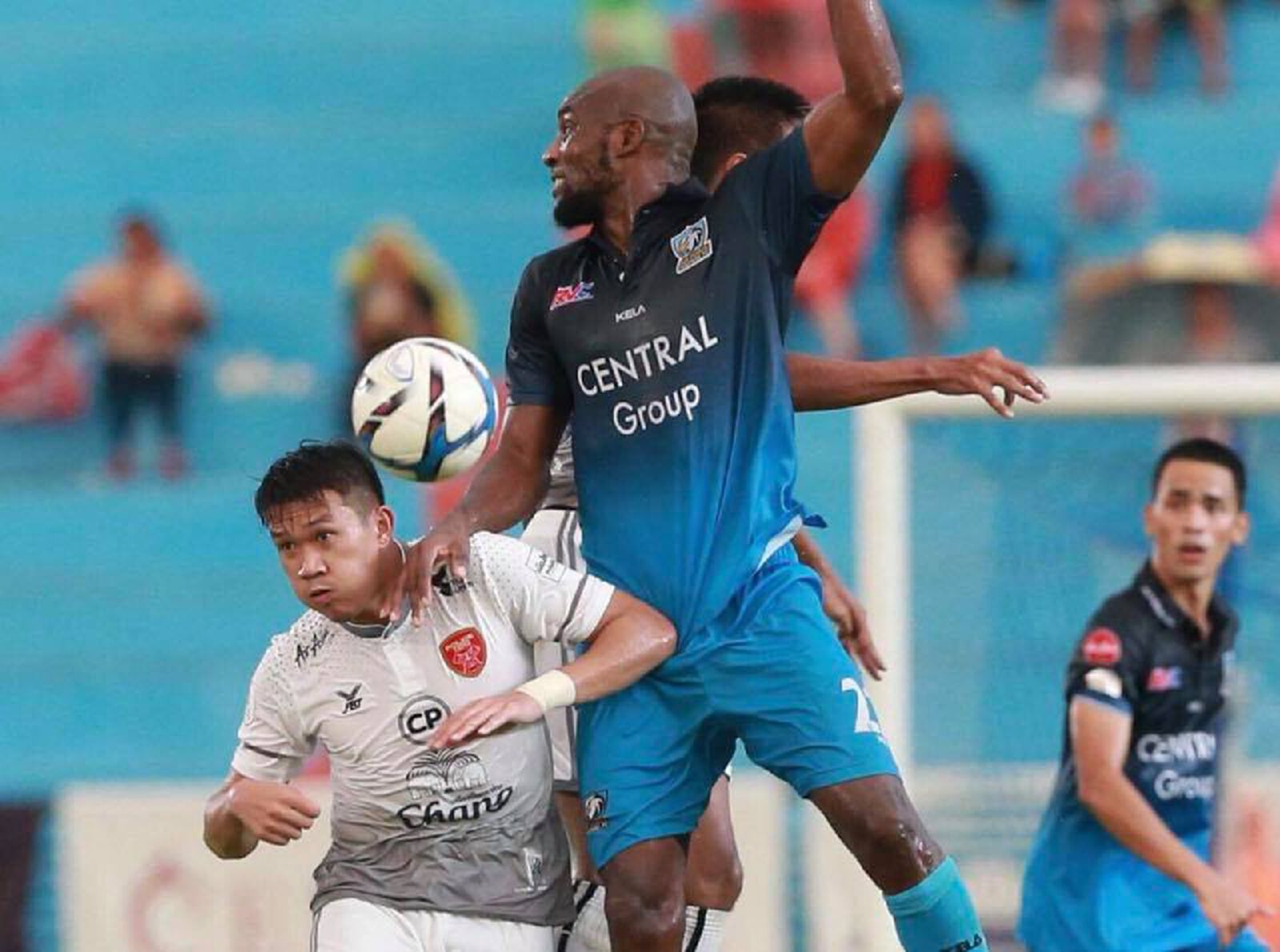 ช่วงนี้ข้าฮอต! "อ่อง ธู"ฮีโร่ซัลโวทดเจ็บมังกรดับทัพฟ้า 2-1