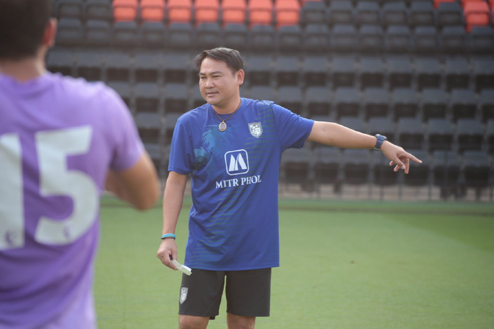ไม่ปลื้มกรรมการ! โค้ชเจี๊ยบคาใจจังหวะราชบุรีเสียจุดโทษต้นเกม