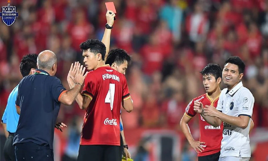 10 โมเมนต์ความทรงจำปราสาทสายฟ้าและกิเลนผยอง