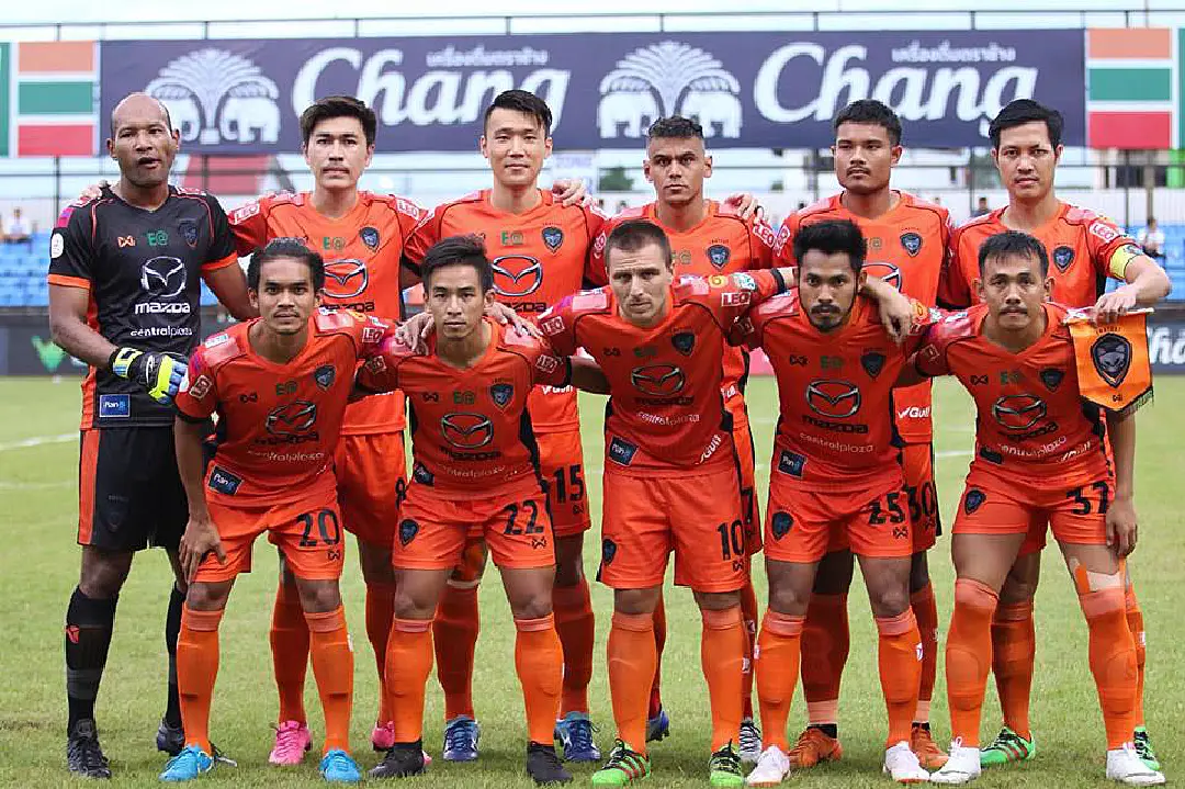 ฟรายเดย์ไนท์กลับมาแล้ว! สวาทแคท เปิดรังฟัดโปลิศเทโรศุกร์นี้