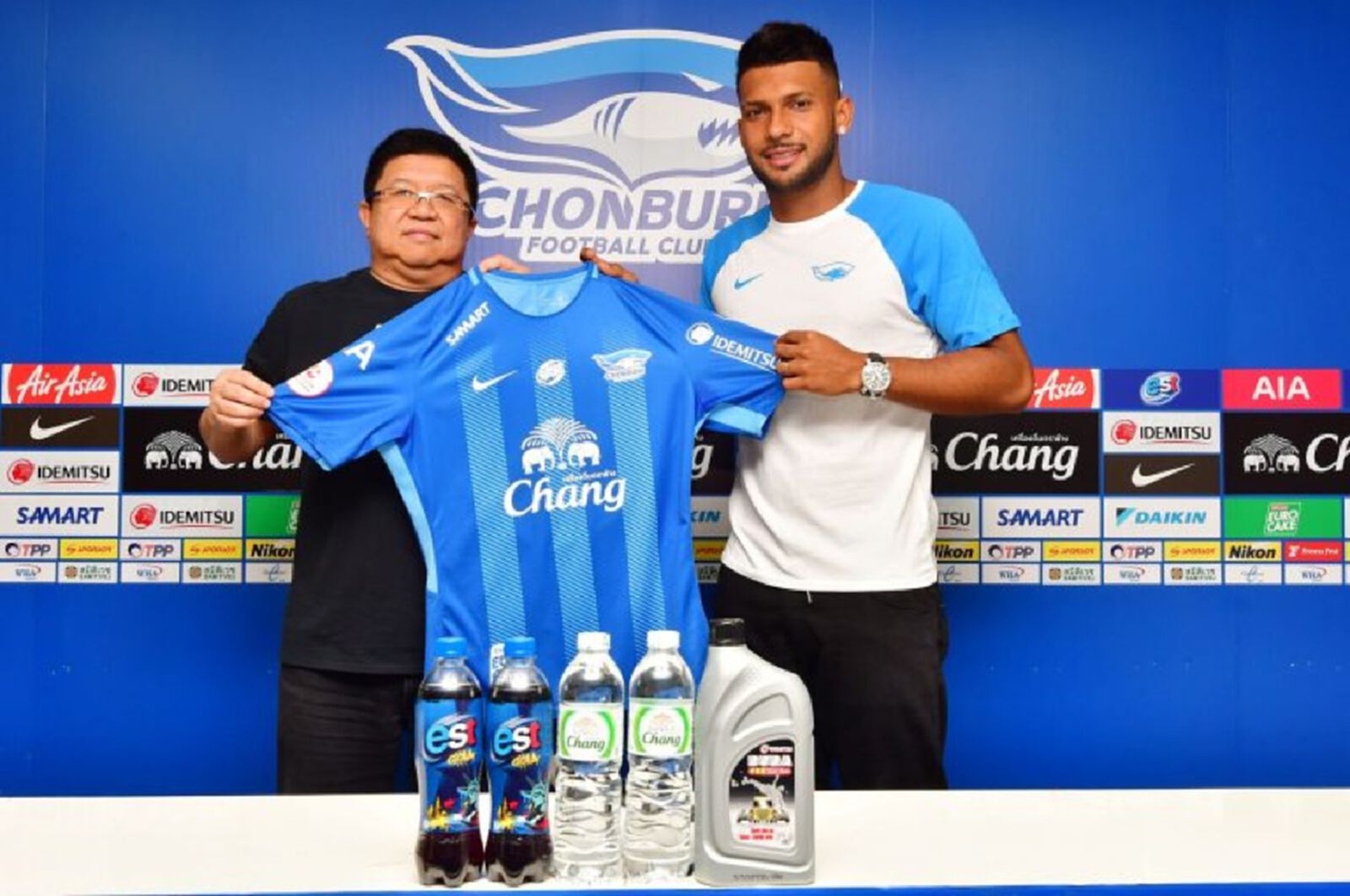 เป็นทางการ! ฉลามชลเปิดตัว"มัทเธอุส"เสริมคมแดนหน้า