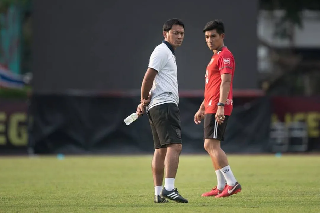 บอลเปลี่ยนโค้ช !!!