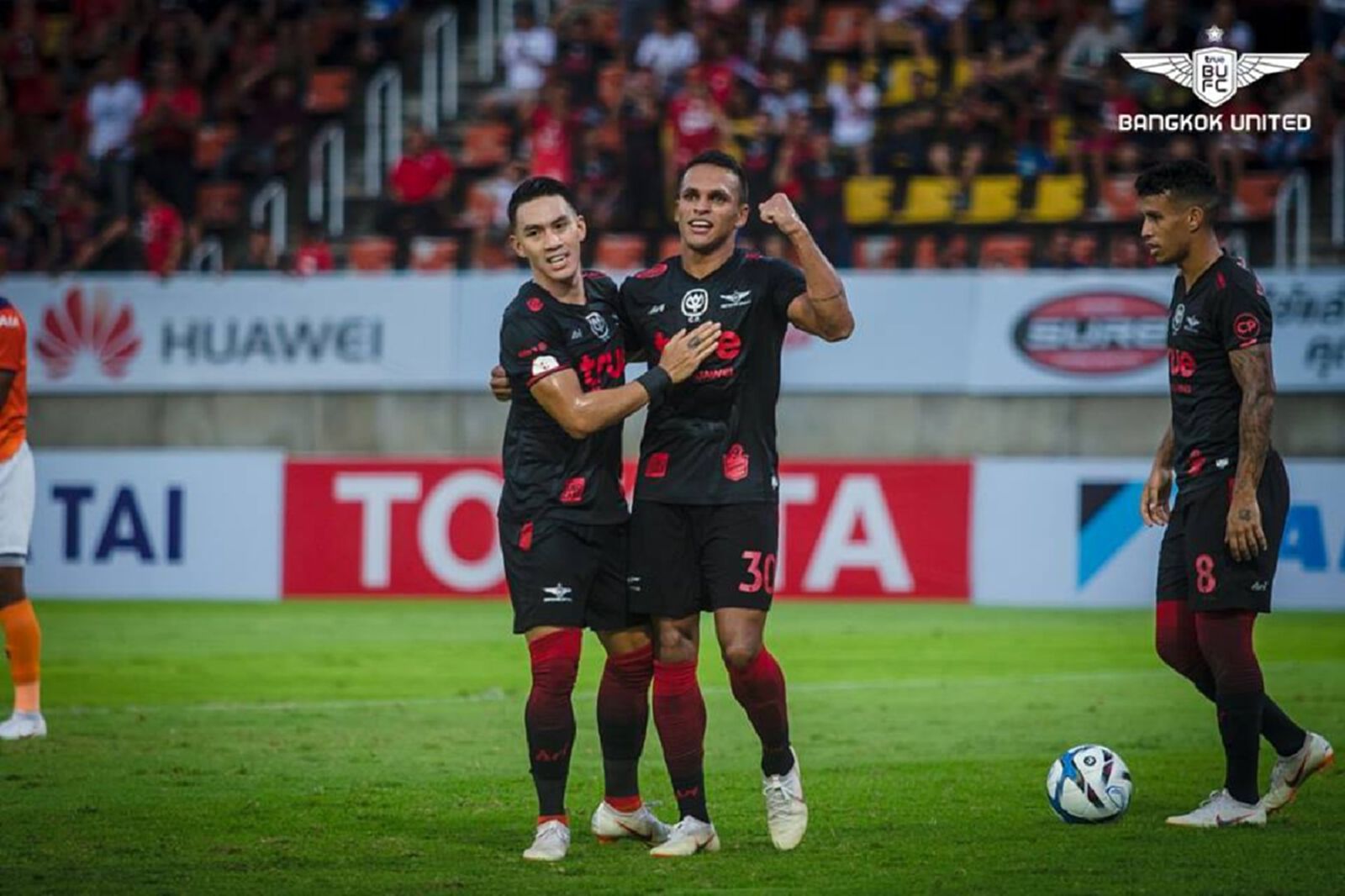 แข้งเทพร้องจ๊าก! ไร้"วานเดอร์-ลีซอ" โดนแบนเกมรับมือพัทยา
