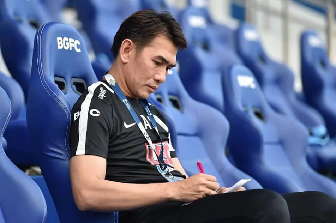 บอลเปลี่ยนโค้ช !!!