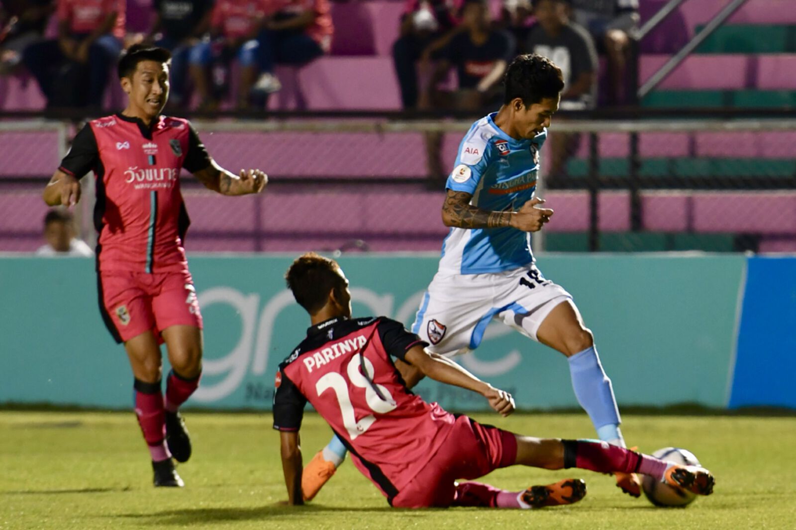 กว่างล้างตา! บิลล์ซัดโทนบุกเชือดชัยนาท 1-0 คว้าชัย6เกมติด