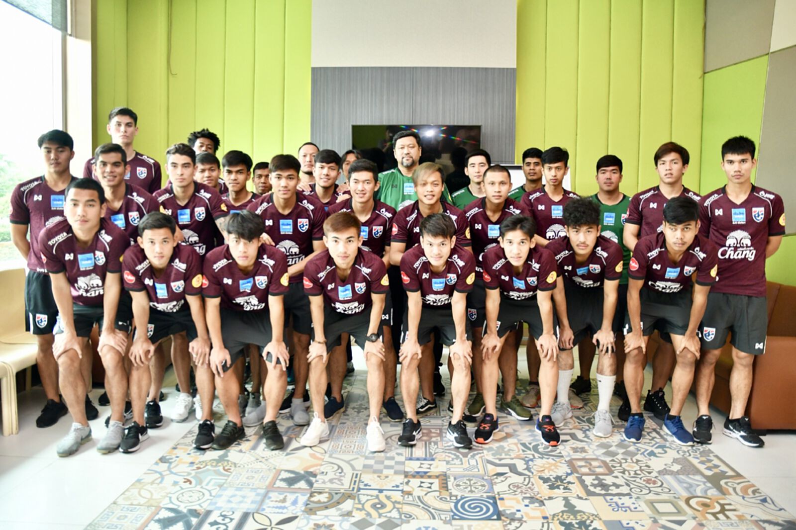 รอบู๊ฮ่องกงพรุ่งนี้!ช้างศึก23 ปีเรียกออสการ์ เสียบแทนเจนรบ ถอนตัว