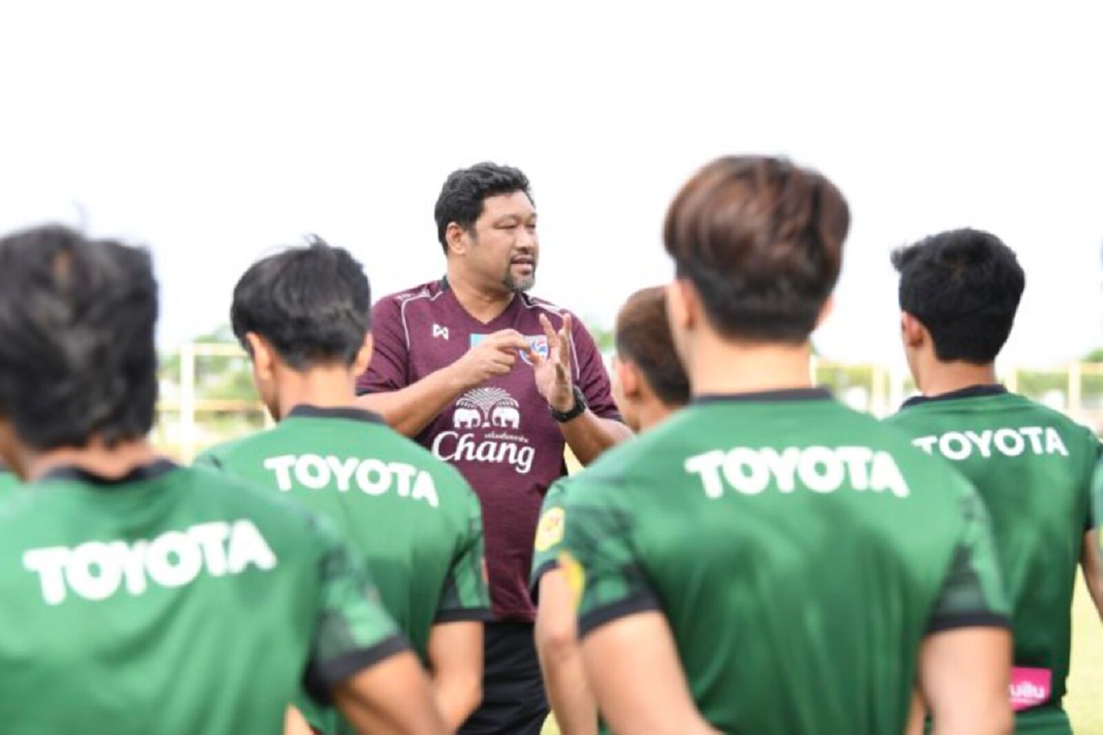 "โค้ชโย่ง" มาแผนเดิมเน้นรับรอโต้กลับดวลบาห์เรน  ศึกสี่เส้าเมียนมา