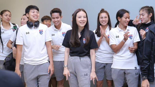 ขนหน้าแข้งไม่ร่วง!! คุณแป้งอัดฉีดครึ่งล้านหากชบาแก้วชนะเมียนมาร์