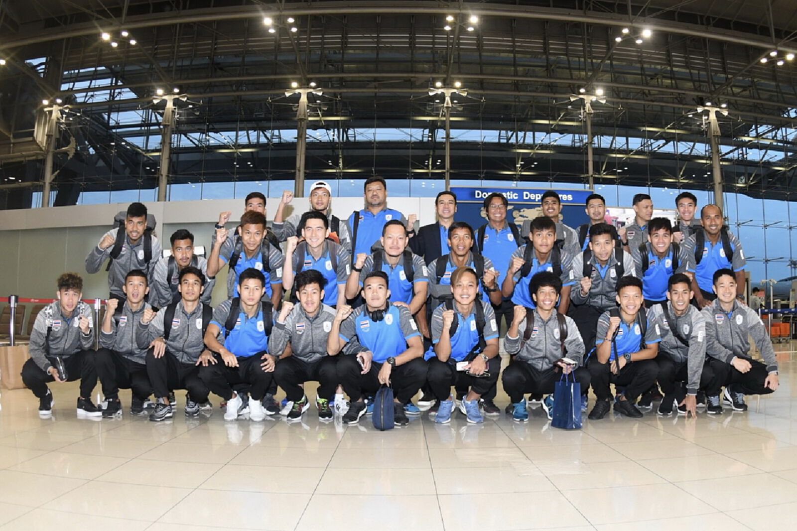 ไม่รีบกลับแน่นอน! โค้ชโย่ง นำทัพช้างศึกลุยเอเชี่ยนเกมส์ มั่นใจสู้ได้ทุกทีมโว้ย ไม่รีบกลับแน่นอน! โค้ชโย่ง นำทัพช้างศึกลุยเอเชี่ยนเกมส์ มั่นใจสู้ได้ทุกทีมโว้ย