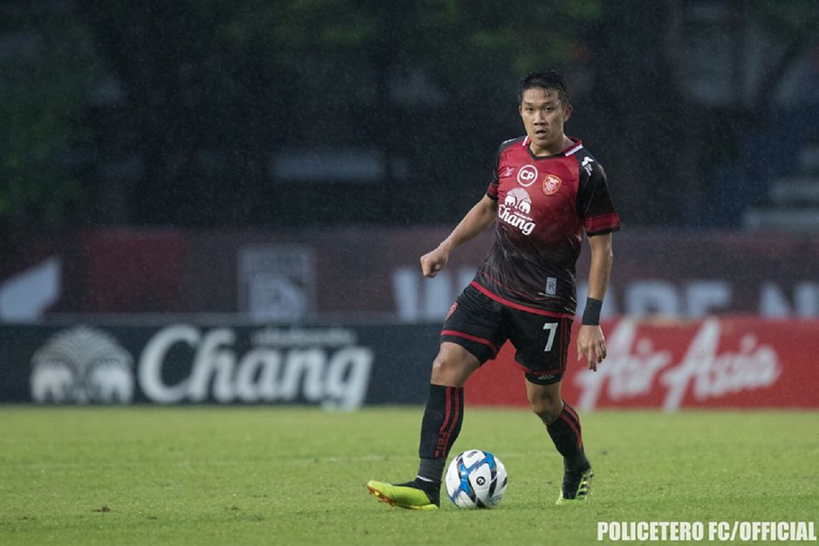 นพพล ทักแข้งโปลิศ อยากรอดตกชั้นต้องเล่นเหมือนนัดชิงทุกเกม
