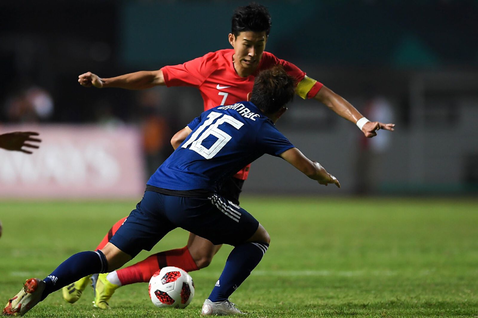 ซนเมิงรอดแล้ว! โสมขาวลุ้นเหนื่อยเฉือนซามูไร 2-1 ซิวเหรียญทองบอลชายอชก.
