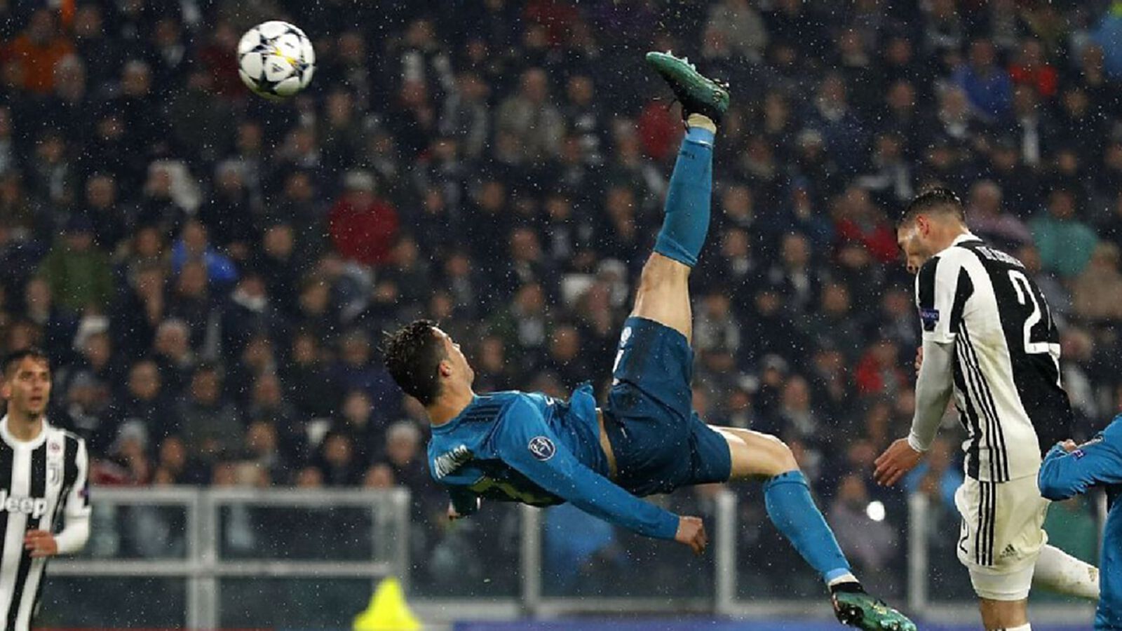 ประตูของผมมันเจ๋งมากนะ : โรนัลโด้ CR7 ออกความคิดเห็นถึงรางวัล ปุสกัส อวอร์ด