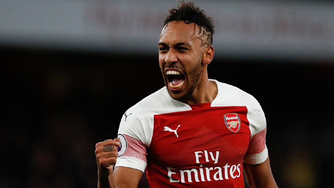 แพ้แล้วพาล? โอบาเมยอง มือลั่นกดไลค์โพสต์หยัน บาเต้