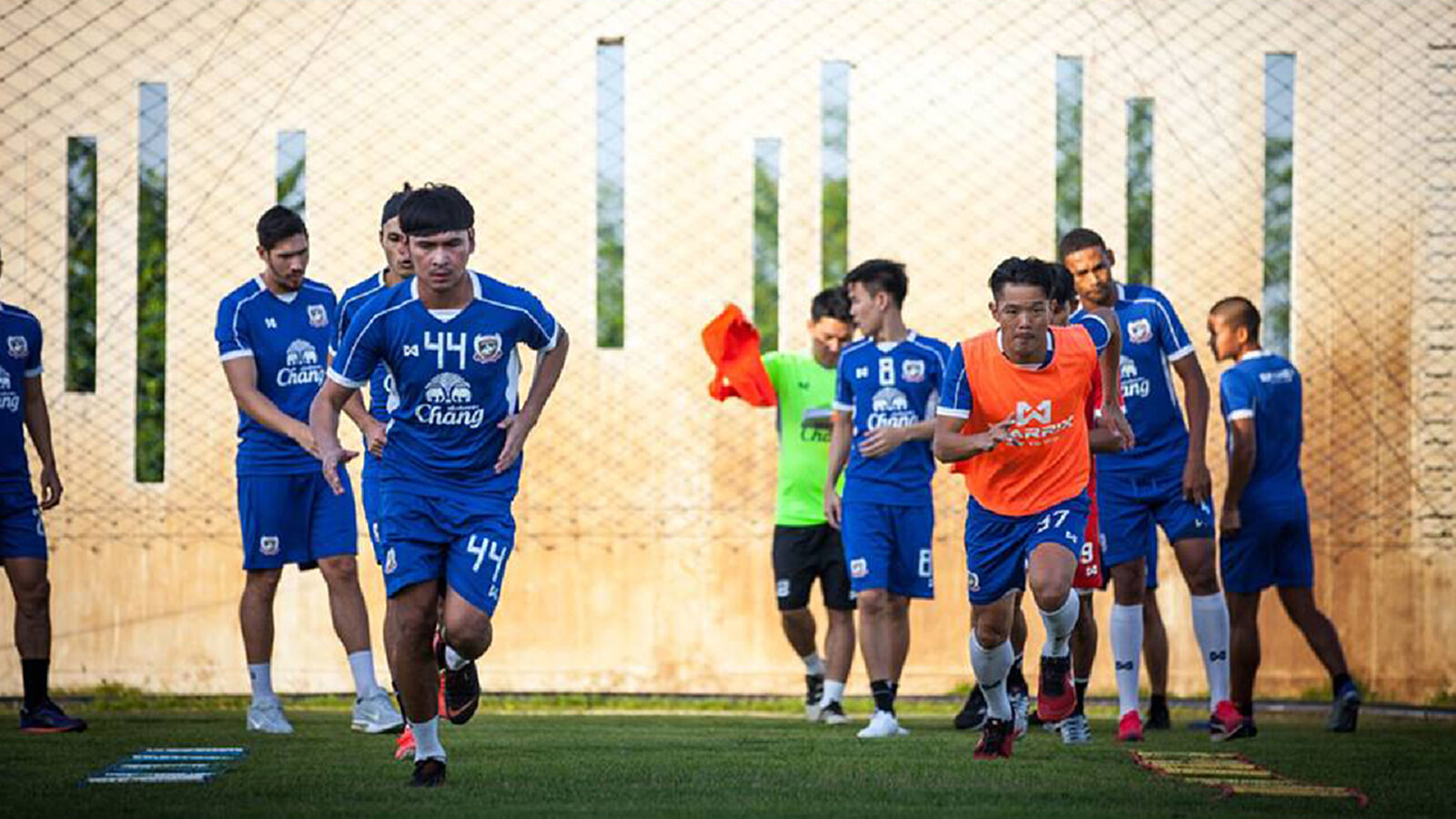 มาแล้ว!! อาทิตย์ พ่วง ฮาร์ทมันส์ ร่วมซ้อมสุพรรณบุรี