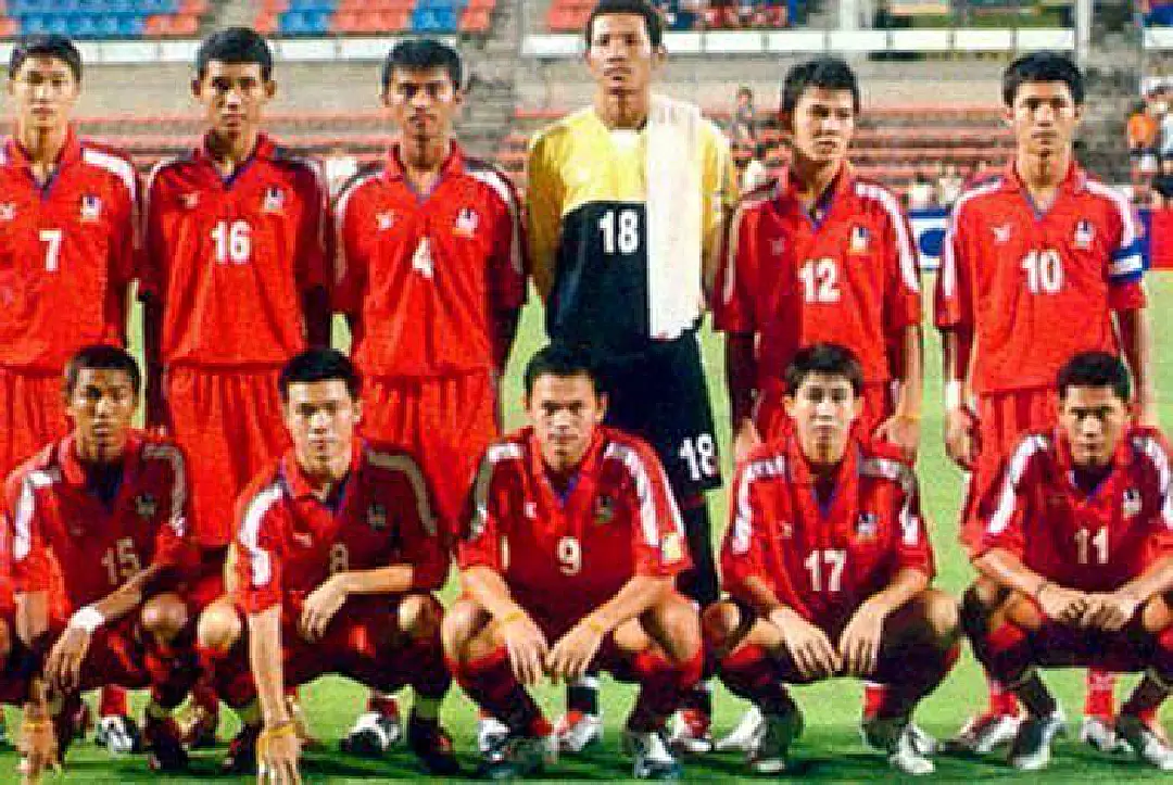 รู้หรือไม่! "มุ้ยซัง" เคยสวมสตั๊ดลงเล่นในสนามชิมิสุหนแรกเมื่อปี 2004