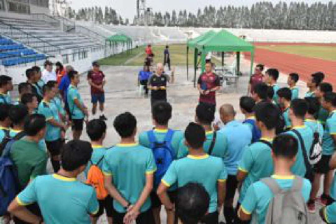 IFAB ร่วมกับฝ่ายพัฒนาผู้ตัดสินสมาคมฯ อบรม VAR แก่ผู้ตัดสิน ครั้งสุดท้ายก่อนประเดิมใช้ในไทยลีก