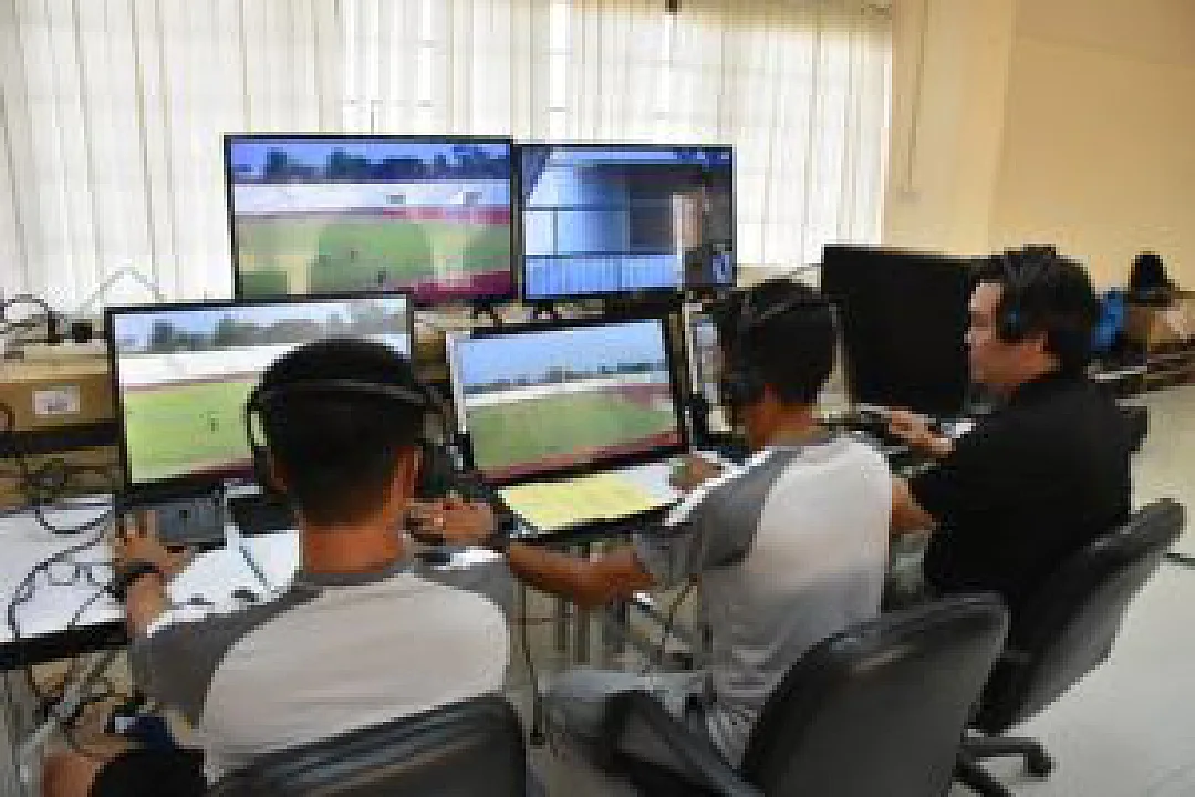 IFAB ร่วมกับฝ่ายพัฒนาผู้ตัดสินสมาคมฯ อบรม VAR แก่ผู้ตัดสิน ครั้งสุดท้ายก่อนประเดิมใช้ในไทยลีก
