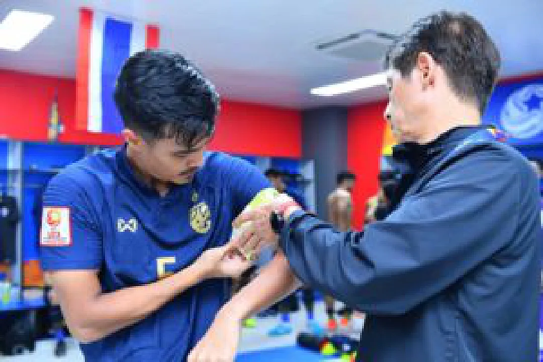 CHANGSUEK OFFICIAL PAGE จัดทำปลอกแขนพิเศษให้กัปตันทีมชาติไทย ชุด U23 ใส่ดวลศึกเอเชีย