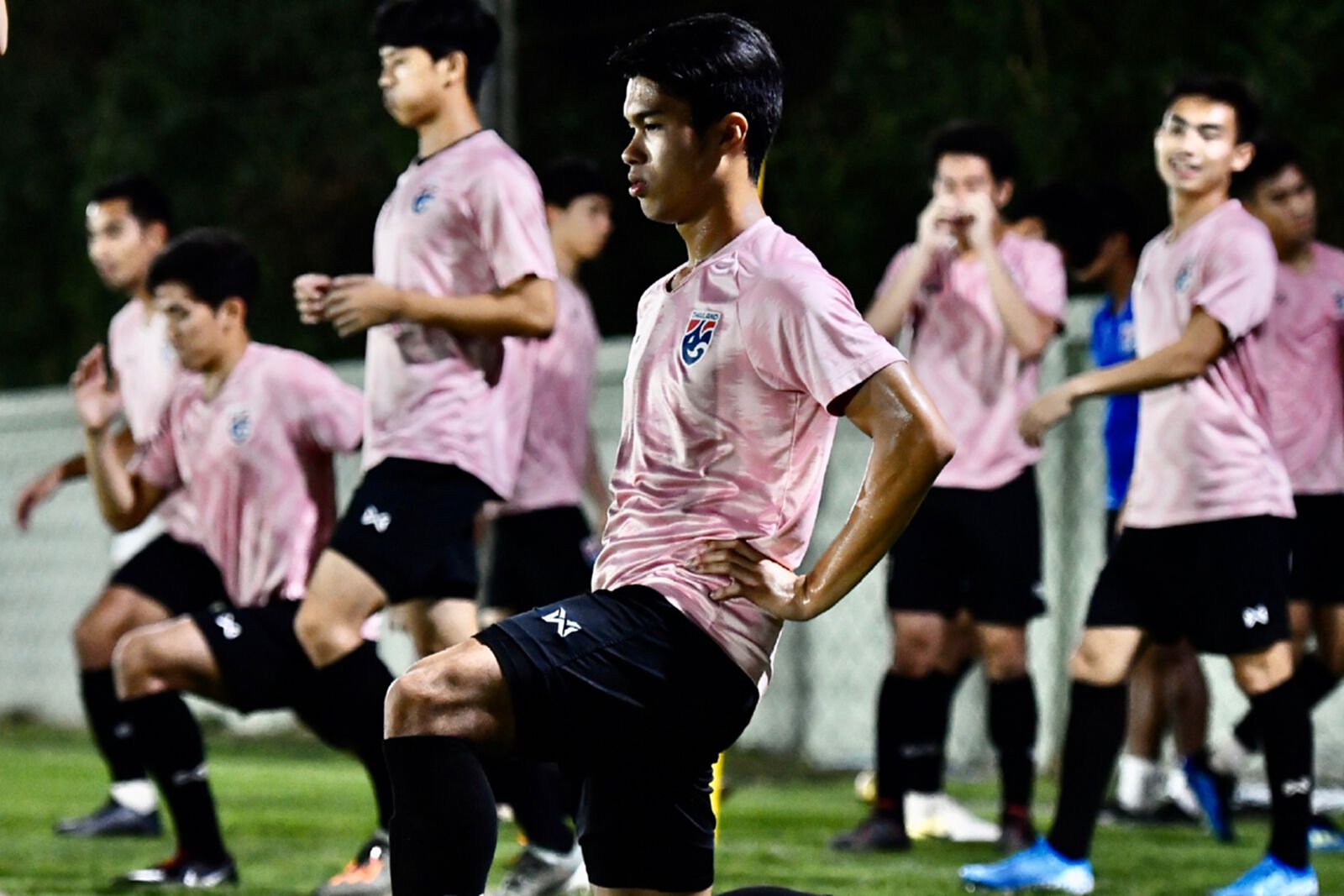 ช้างศึก U23 ลงซ้อมก่อนบู๊ ซาอุ, นิชิโนะย้ำลูกทีมโฟกัสกับตัวเองเป็นหลัก ช้างศึก U23 ลงซ้อมก่อนบู๊ ซาอุ, นิชิโนะย้ำลูกทีมโฟกัสกับตัวเองเป็นหลัก