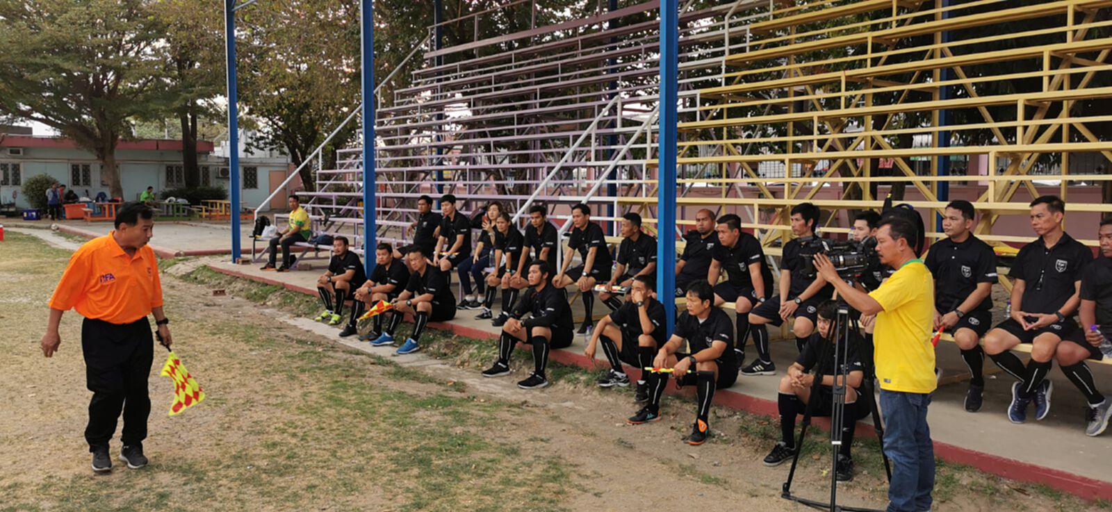 รายงานพิเศษ : "สมาคมผู้ตัดสินกีฬาฟุตบอล"... ภารกิจเพื่อร่วมพัฒนาวงการลูกหนัง รายงานพิเศษ : "สมาคมผู้ตัดสินกีฬาฟุตบอล"... ภารกิจเพื่อร่วมพัฒนาวงการลูกหนัง