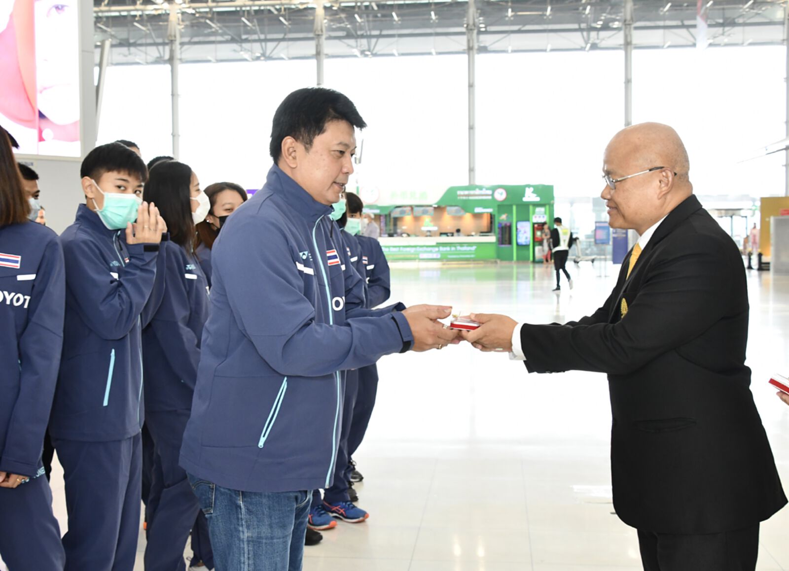แบดมินตันไทยลุยฟิลิปปินส์หวด "ชิงแชมป์เอเชีย"-นายกสมาคมฯ รับงานหนัก ชายร่วมสายจีน / หญิง เจออินโดฯ แบดมินตันไทยลุยฟิลิปปินส์หวด "ชิงแชมป์เอเชีย"-นายกสมาคมฯ รับงานหนัก ชายร่วมสายจีน / หญิง เจออินโดฯ