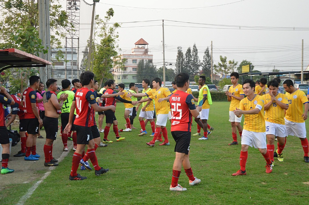 "บางกอกพรีเมียร์ลีก" เข้าสู่เกมที่ 6   ดิวิชั่น 2 -  "4 ทีม" โชว์ผลงานไร้พ่าย