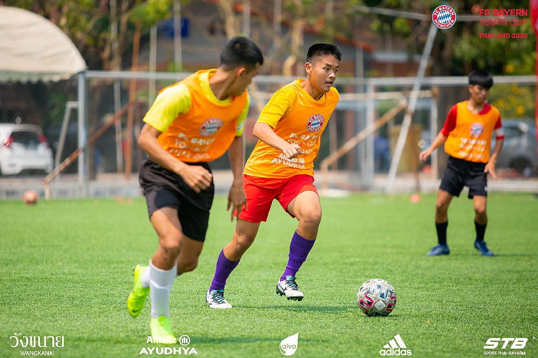 13 เยาวชน  สนามศรีสะเกษ ผ่านตัดตัวรอบคัดเลือก FC BAYERN YOUTH CUP THAILAND 2020