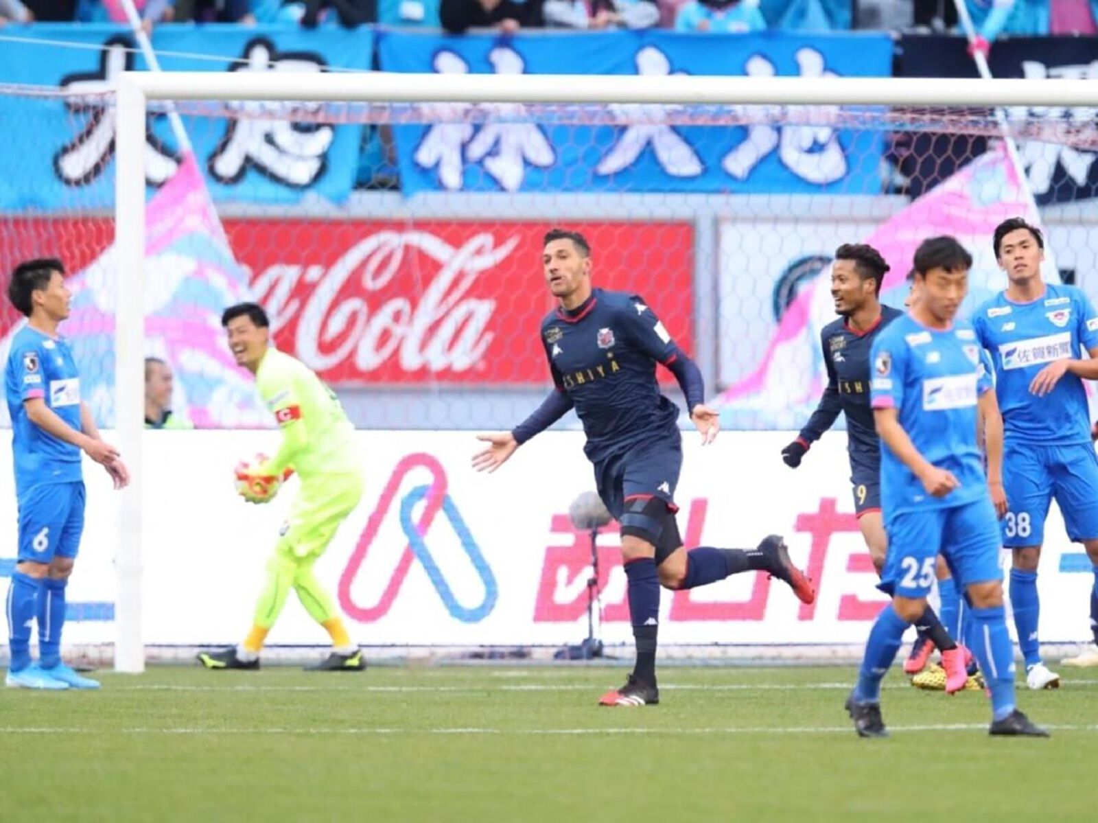 16 ทีมเจลีกงดซ้อม! ทีมชนาคุง,ซางันลุยซ้อมต่อในภาวะโควิด