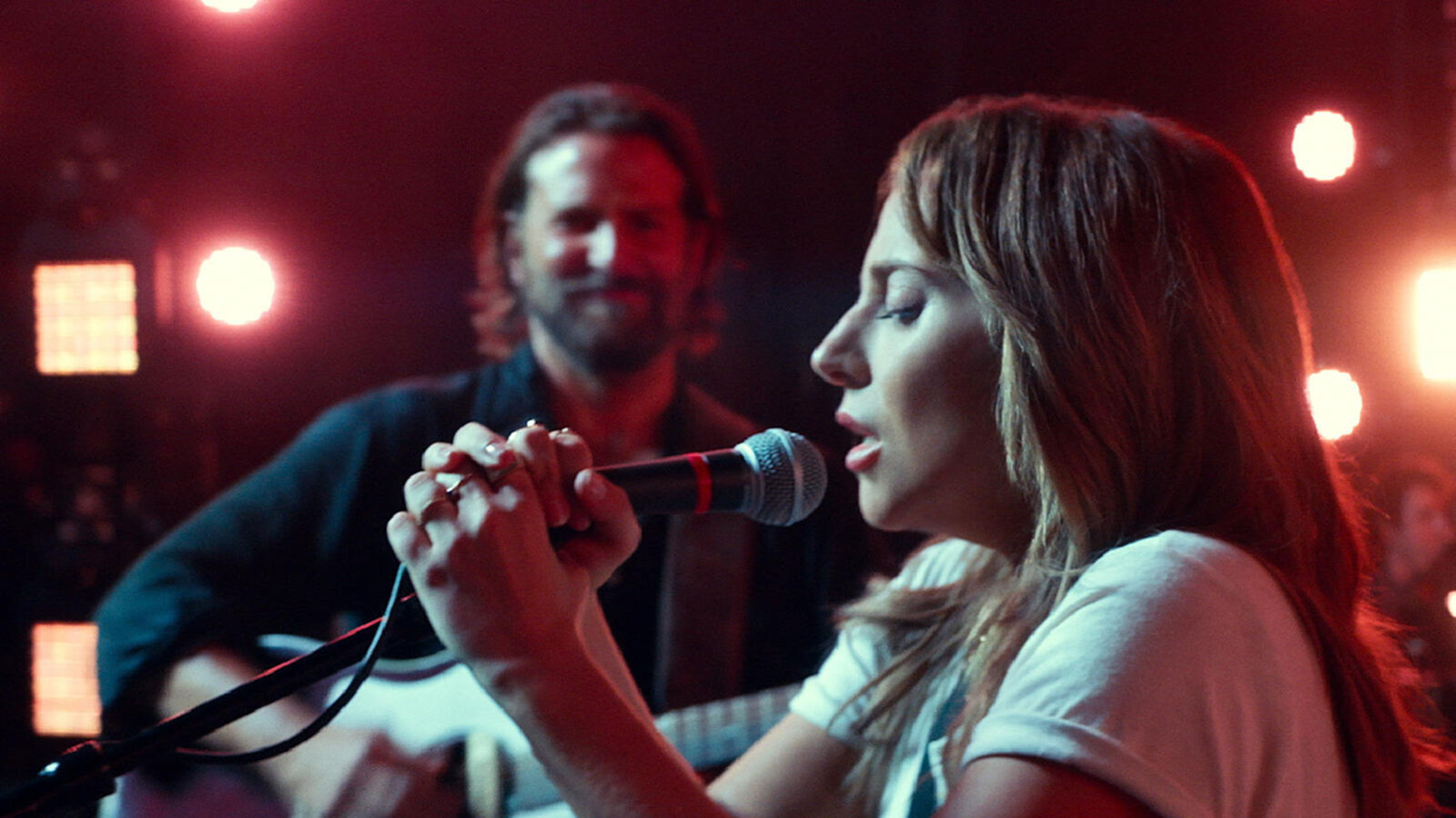 ขอบสหนัง – Moviereview "A Star is born"