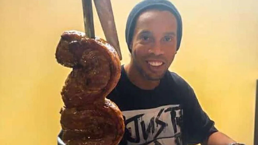 ไทม์ไลน์ โรนัลดินโญ่ นอนซังเต แต่หรูหรา เหมือนราชาในเรือนจำ