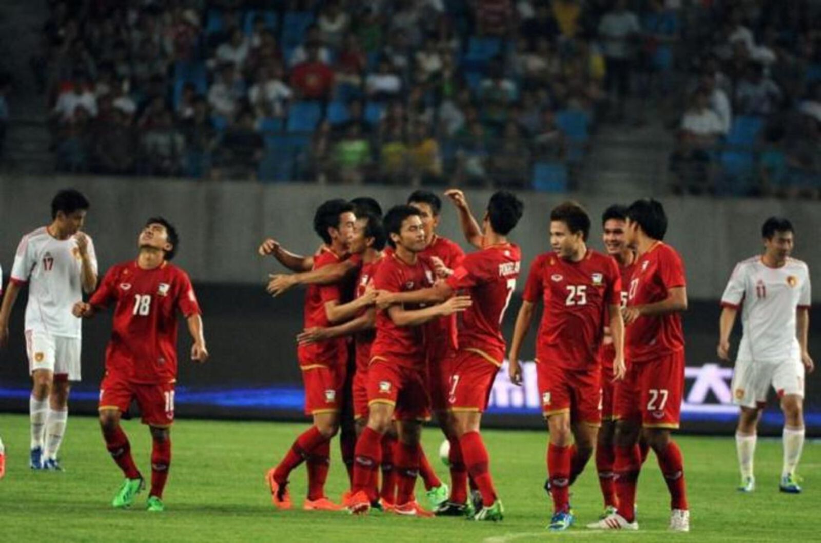 แมตซ์ประวัติศาสตร์! ครบรอบ7ปีช้างศึกขยี้มังกร 5-1