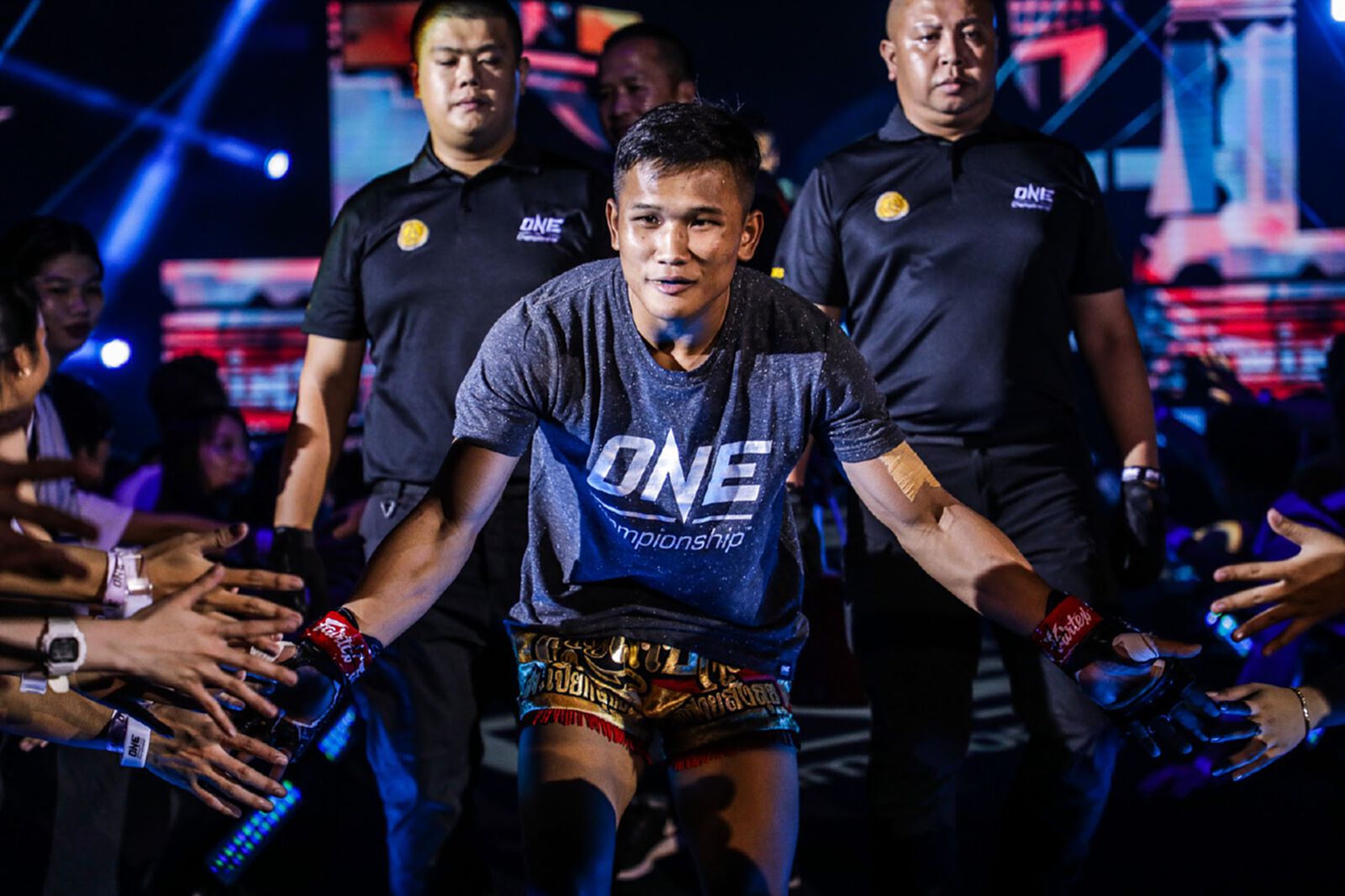 ONE : No Surrender III ศุกร์ที่ 21 บู๊สนามปิด คู่เอก "กุหลาบดำ ส.จ.เปี๊ยกอุทัย" ดวล "แสงมณี คลองสวนพลูรีสอร์ต" มวยไทยแบนตัมเวต ONE : No Surrender III ศุกร์ที่ 21 บู๊สนามปิด คู่เอก "กุหลาบดำ ส.จ.เปี๊ยกอุทัย" ดวล "แสงมณี คลองสวนพลูรีสอร์ต" มวยไทยแบนตัมเวต
