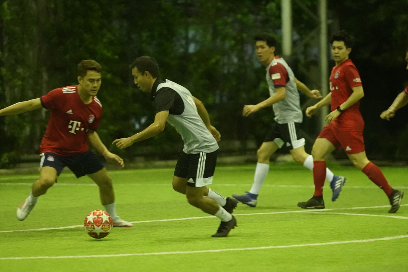  STB -แฟนคลับบาเยิร์นฯจัดฟุตบอลกระชับมิตร  รอเชียร์"เสือใต้"ดวล"เปแอสเช"ศึกยูซีแอล 