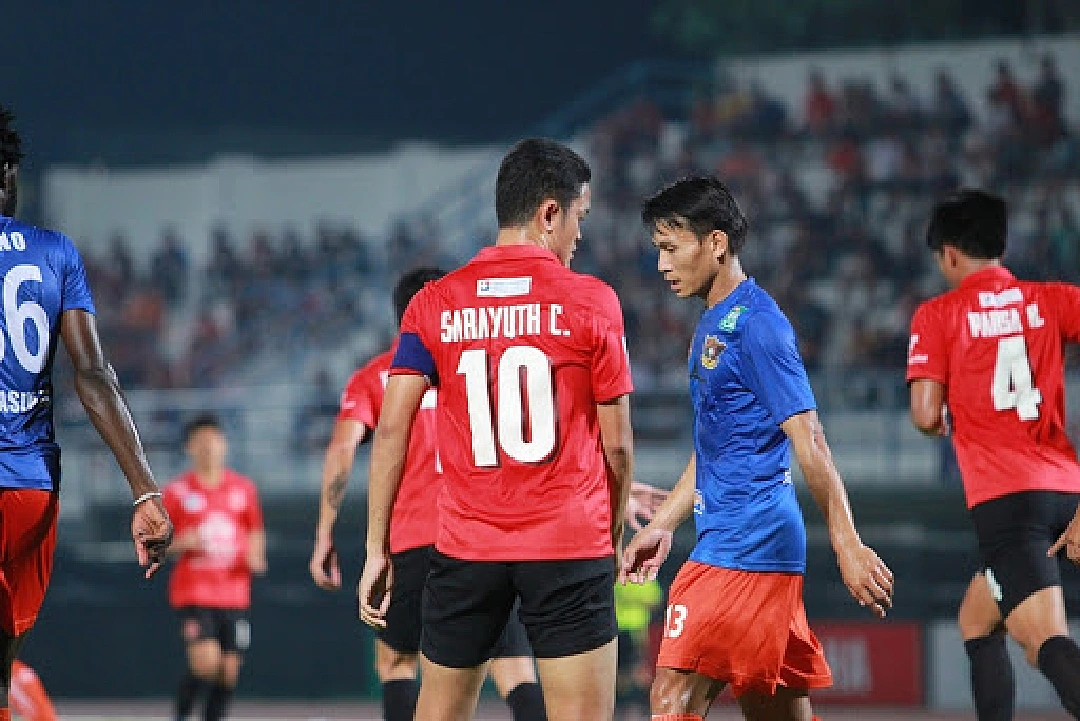 ว่าด้วยเรื่องตัวเลข "100 ประตู" ใน " ไทยลีก"