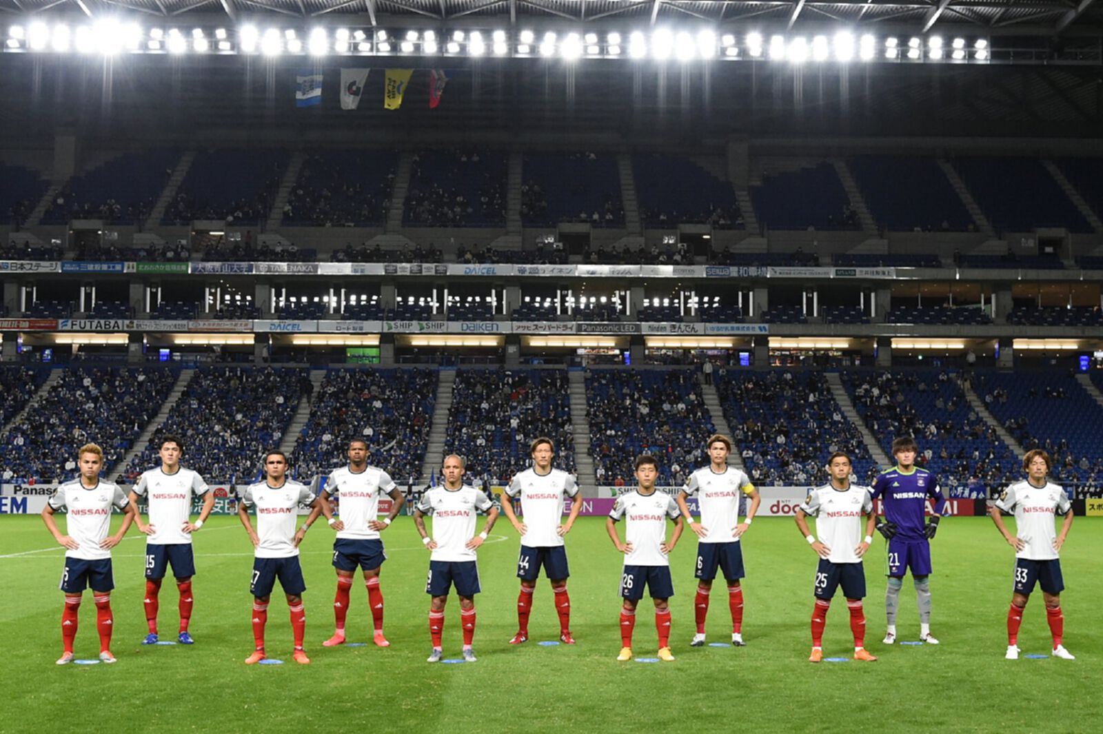 ธีราทรเซ็ง! มารินอสทำได้แค่เจ๊ากัมบะ 1-1