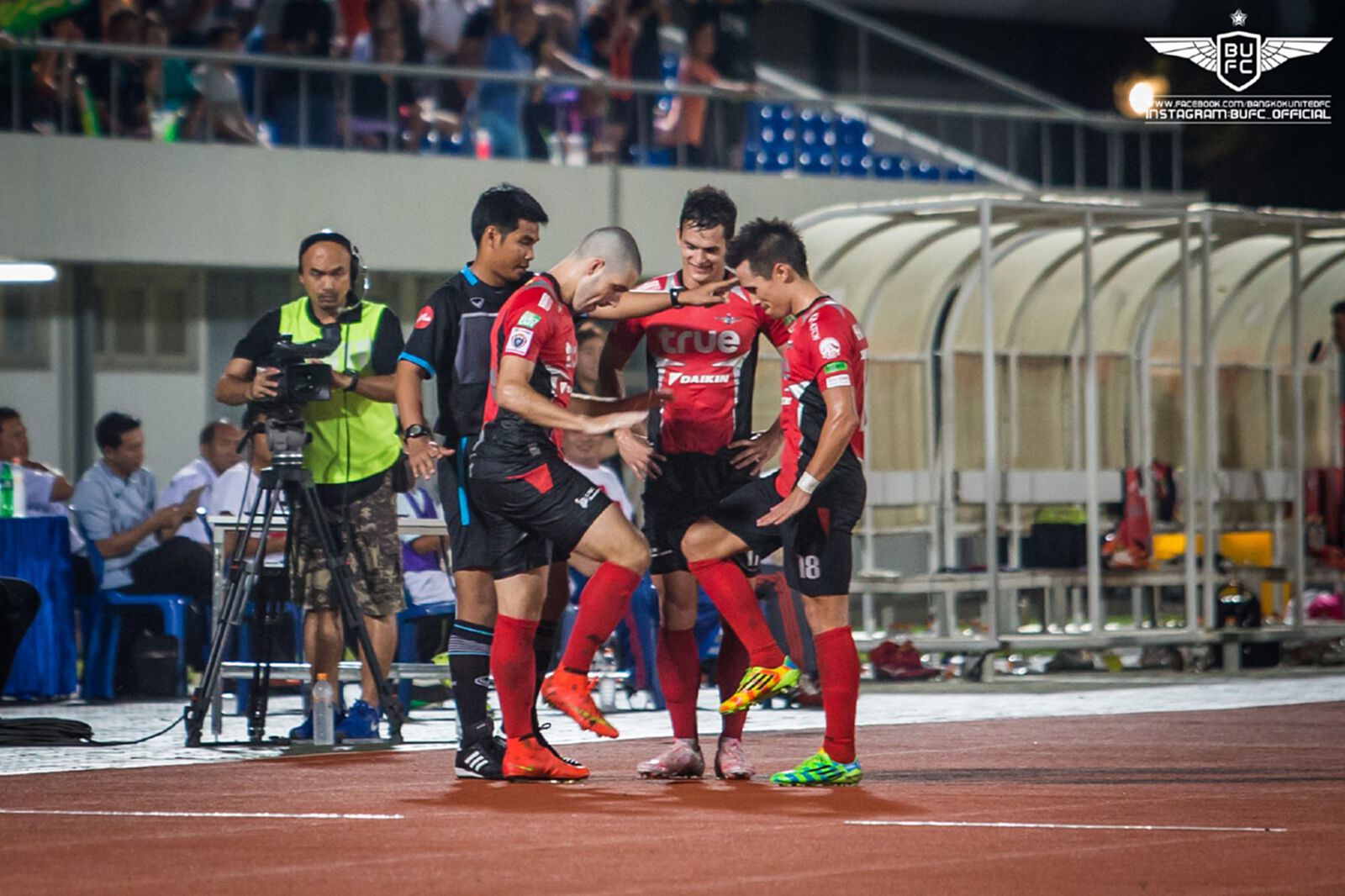 รู้หรือไม่! แข้งเทพไม่ชนะบุรีรัมย์ในไทยลีกมาแล้ว 6 ปีเต็ม