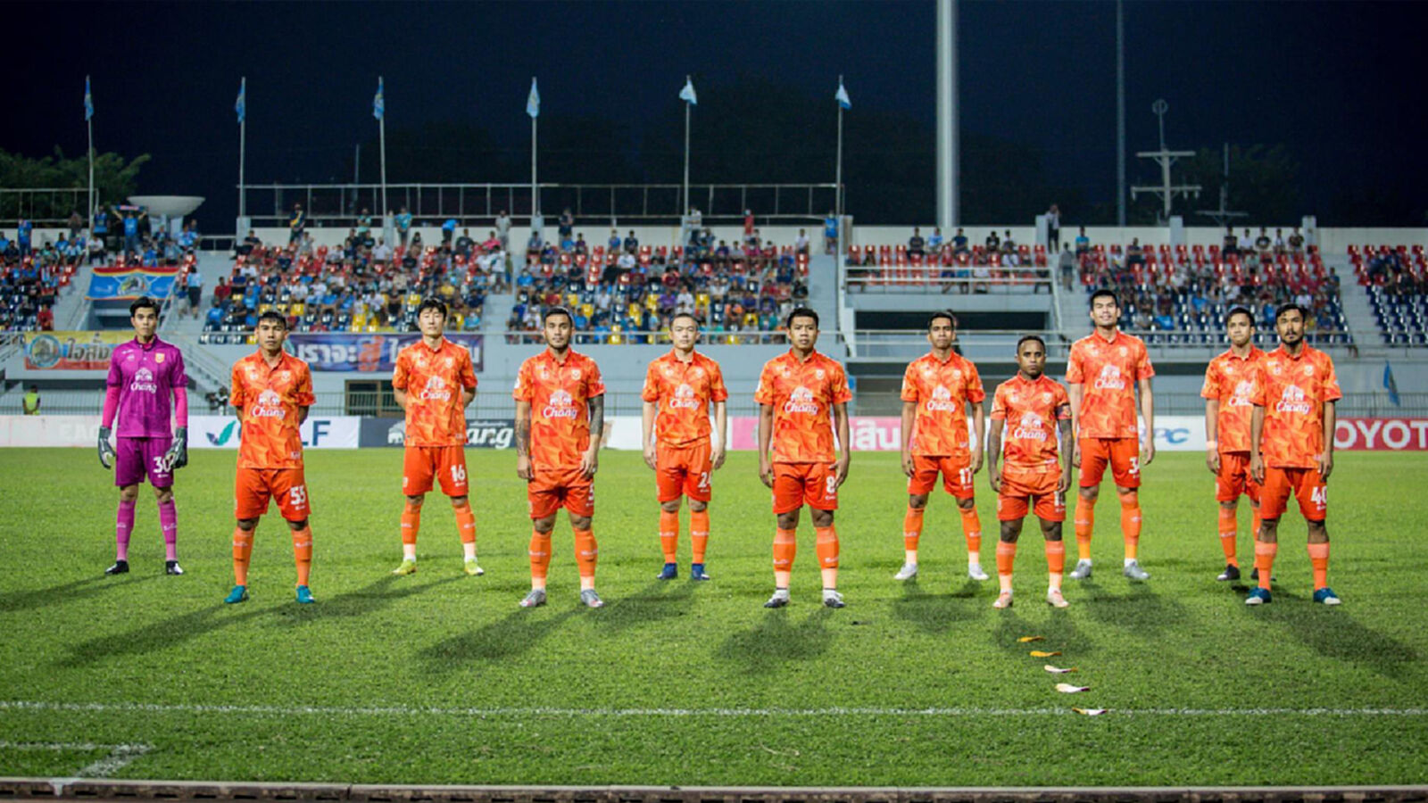 สถิติไม่น่าจำ!! ค้างคาวรั้งเบอร์ 1 เสียบอลแดนตัวเอง สถิติไม่น่าจำ!! ค้างคาวรั้งเบอร์ 1 เสียบอลแดนตัวเอง