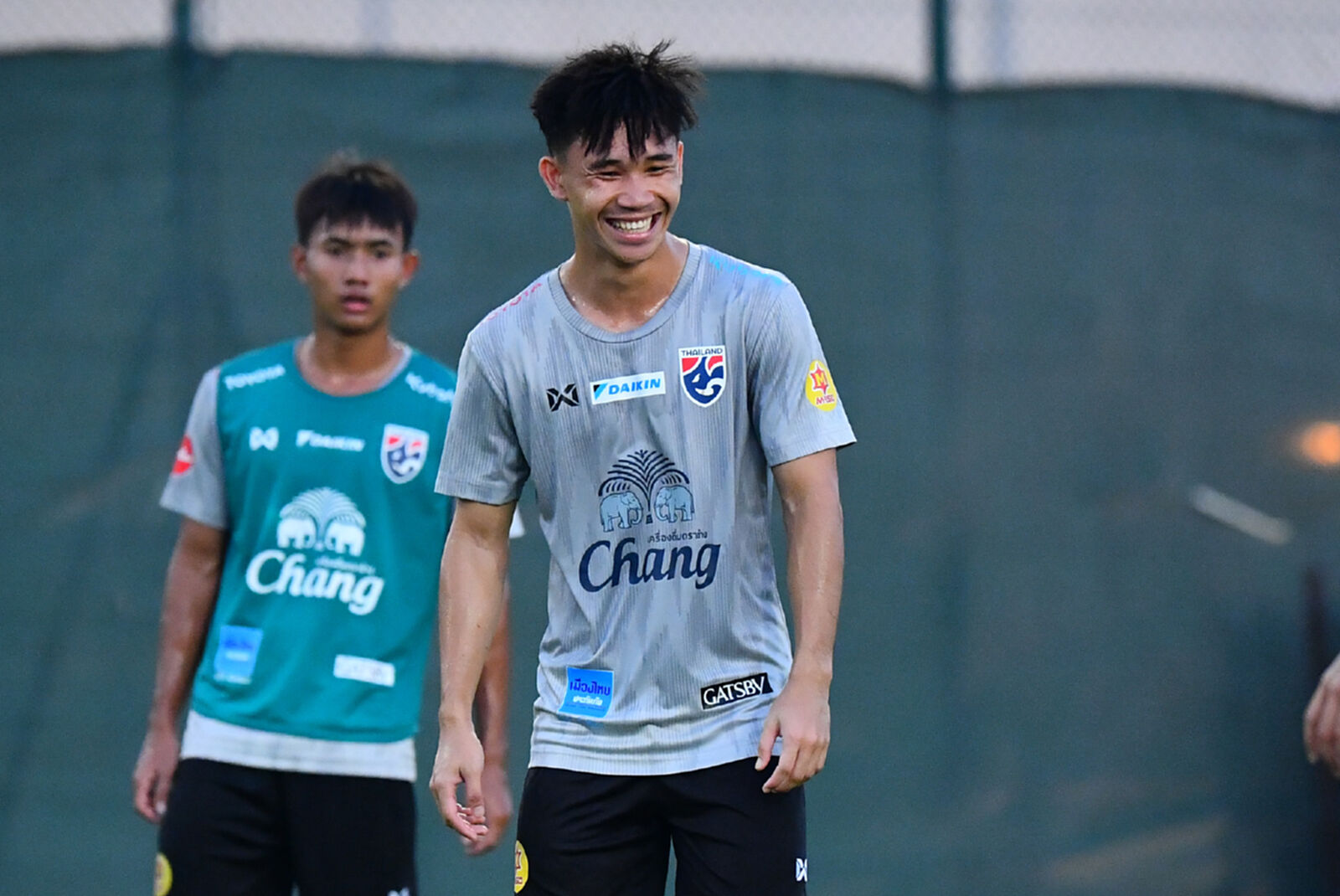 สุภโชค รอวัน ชนาธิป กับ ธนวัฒน์ เข้ามาผนึกกำลังให้กับทีมชาติไทย สุภโชค รอวัน ชนาธิป กับ ธนวัฒน์ เข้ามาผนึกกำลังให้กับทีมชาติไทย