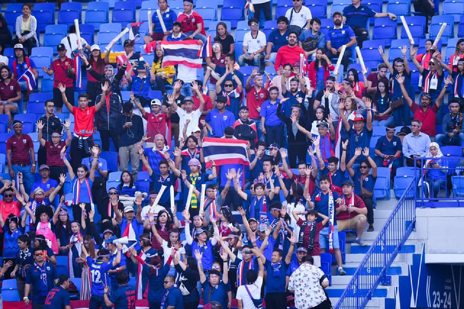 แฟนบอลที่ยูเออีเฮ!! AFC เซย์เยสให้แฟนบอลเข้าชมเกมคัดบอลโลก