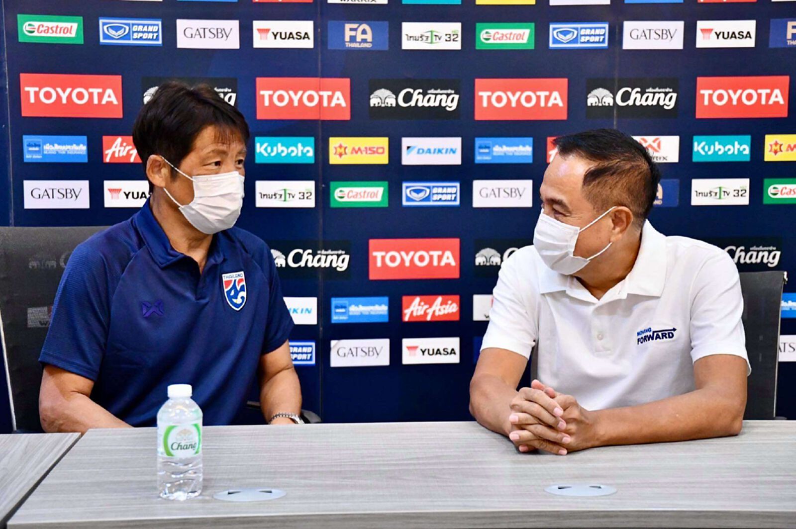 "รอลุงโนะกลับมา" ส.บอลนอนยันไม่มีแผนเปลี่ยนโค้ชช้างศึกตอนนี้