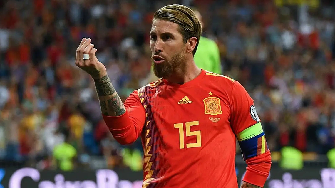 10 แข้งที่ลงสนามรับใช้ทีมชาติมากที่สุดตลอดกาล