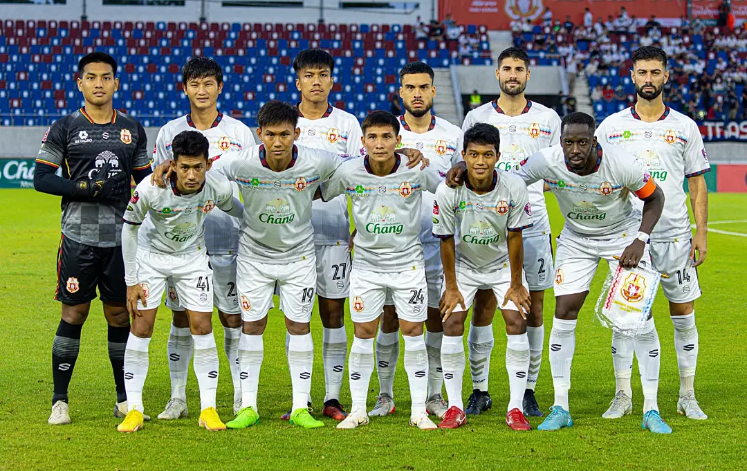 ลำพูน จัดชุดใหญ่หวังคว้าแต้มจากบุรีรัมย์ ที่ขึ้นเหนือมาคว้าชัยเพื่อจ่าฝูง