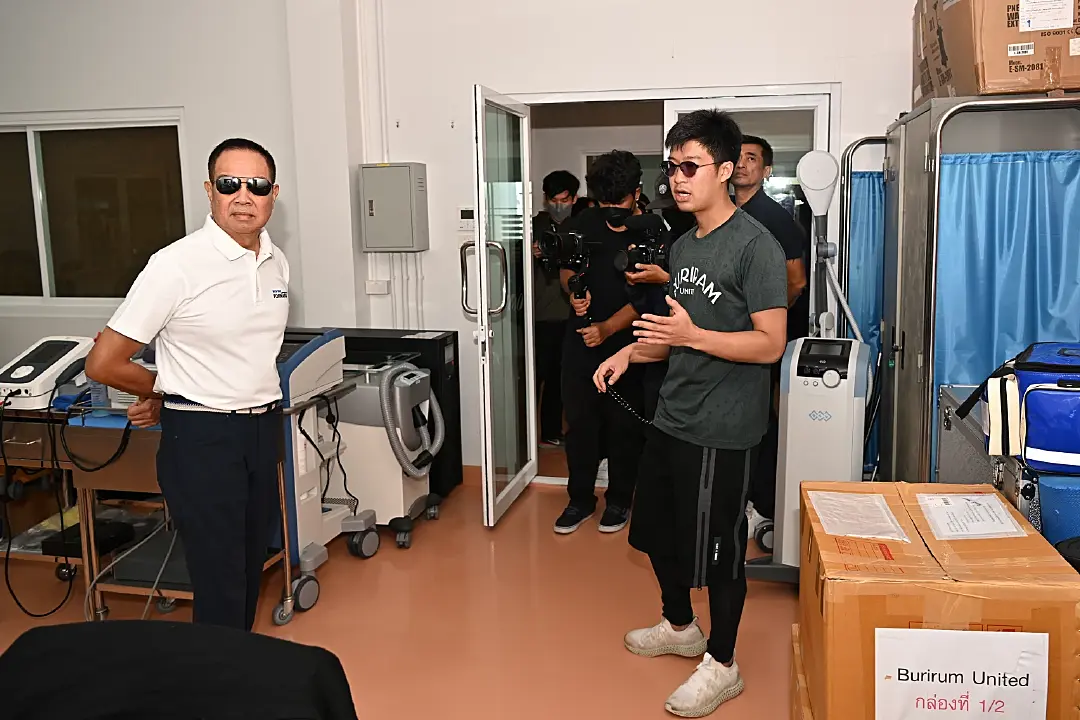 สมยศ-ชนม์ชนก ชมการคัดเลือกนักเตะโครงการ "Thailand U20 Trials" ที่ บุรีรัมย์