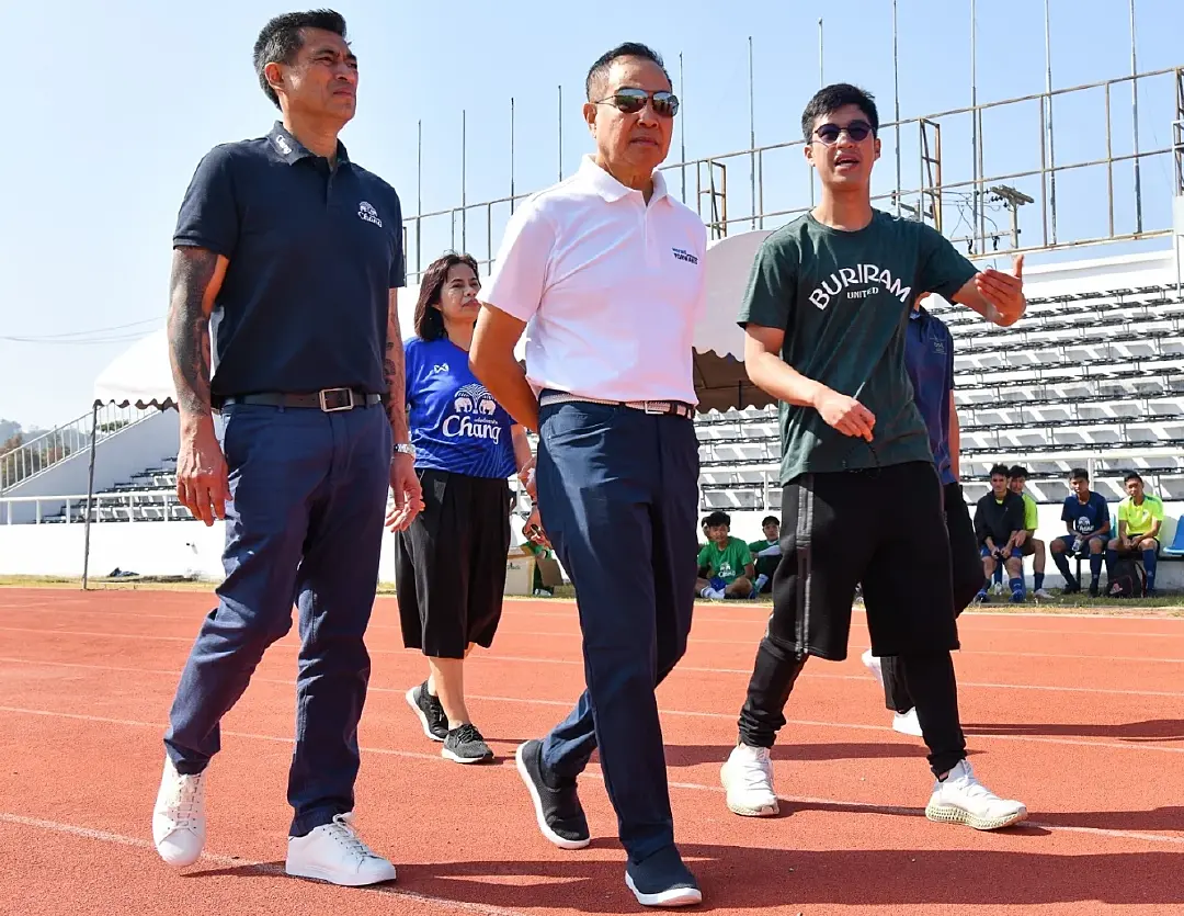 สมยศ-ชนม์ชนก ชมการคัดเลือกนักเตะโครงการ "Thailand U20 Trials" ที่ บุรีรัมย์